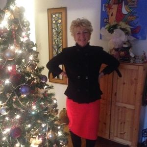 Meet your Posher, Debbie